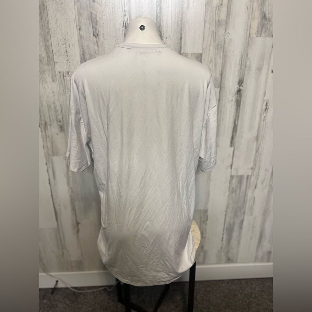 White tee - Picture 6 of 7